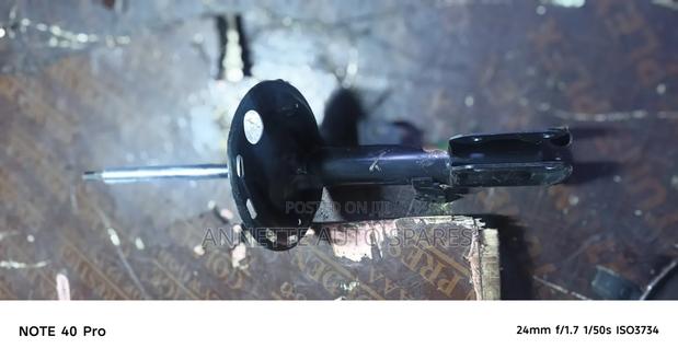 Front Left Shock Voxy - thumbnail 2