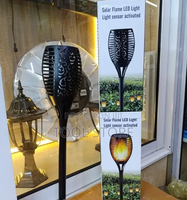 Solar Flame Garden Light/Realistic Flickering Flame Solar Torch