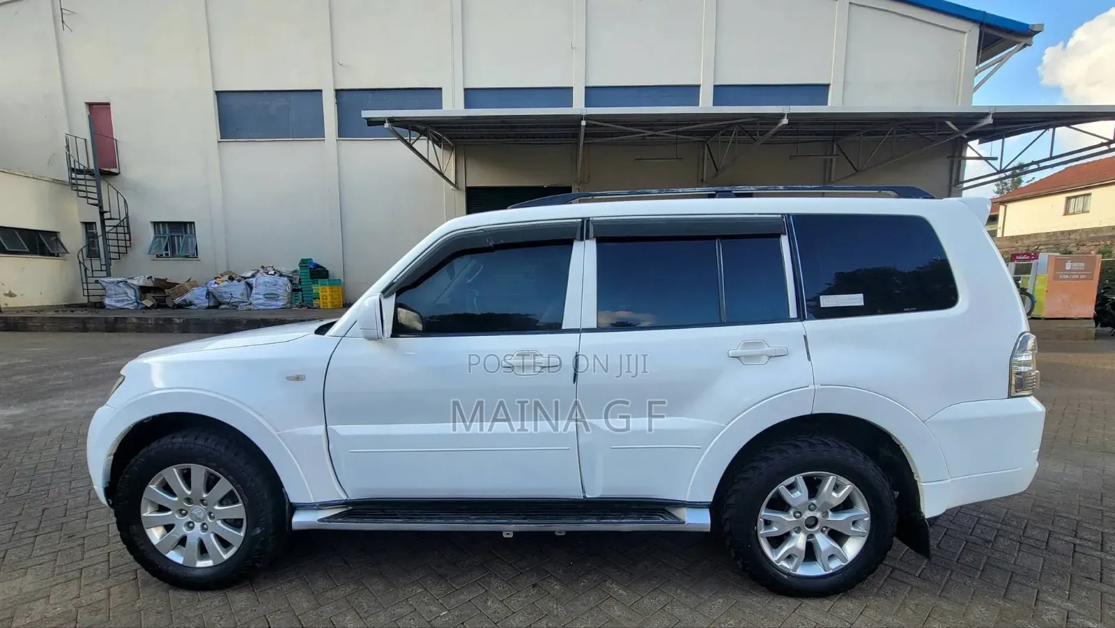 Mitsubishi Pajero 3.2 Di-Dc GLS 2011 White