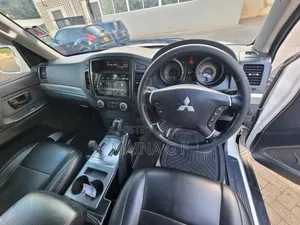 Mitsubishi Pajero 3.2 Di-Dc GLS 2011 White