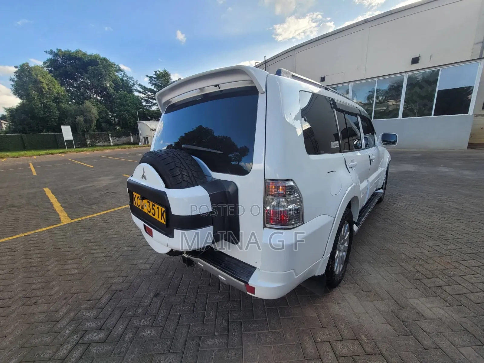 Mitsubishi Pajero 3.2 Di-Dc GLS 2011 White
