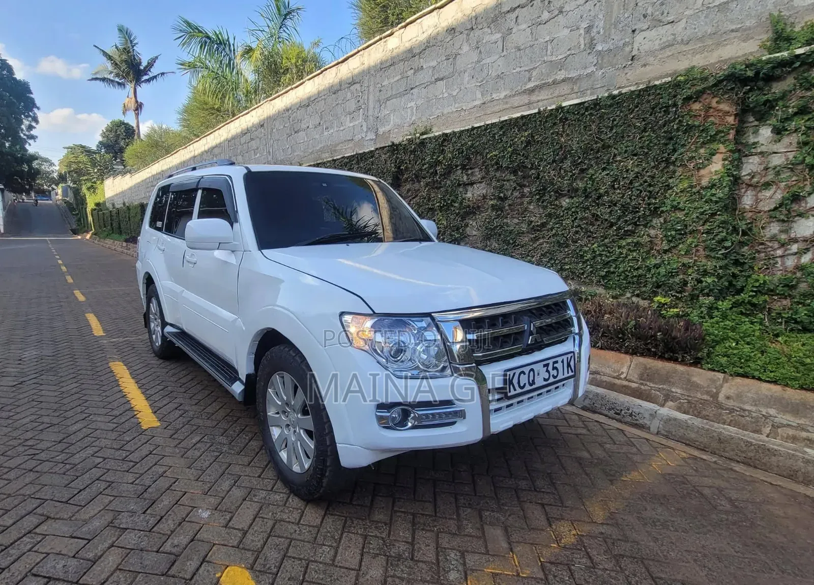 Mitsubishi Pajero 3.2 Di-Dc GLS 2011 White