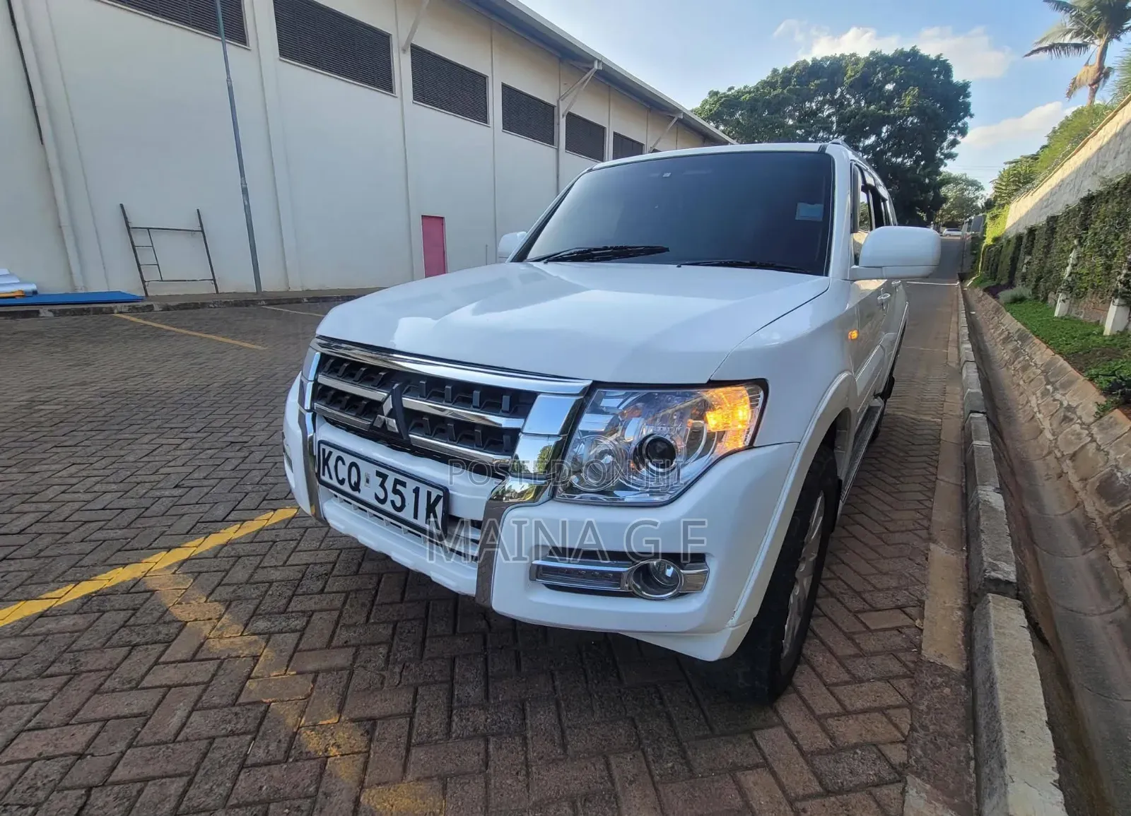 Mitsubishi Pajero 3.2 Di-Dc GLS 2011 White