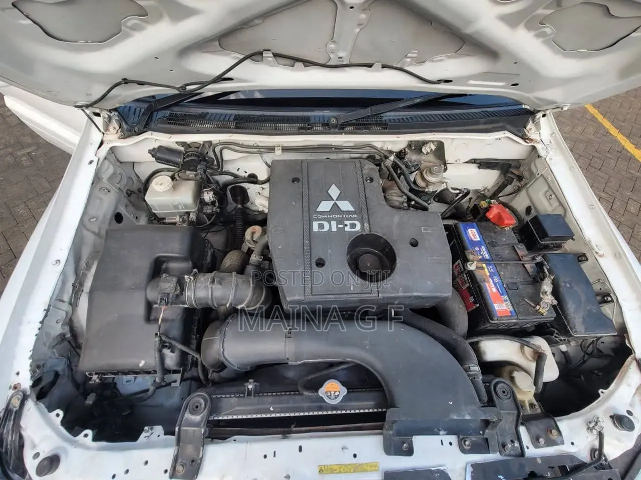 Mitsubishi Pajero 3.2 Di-Dc GLS 2011 White