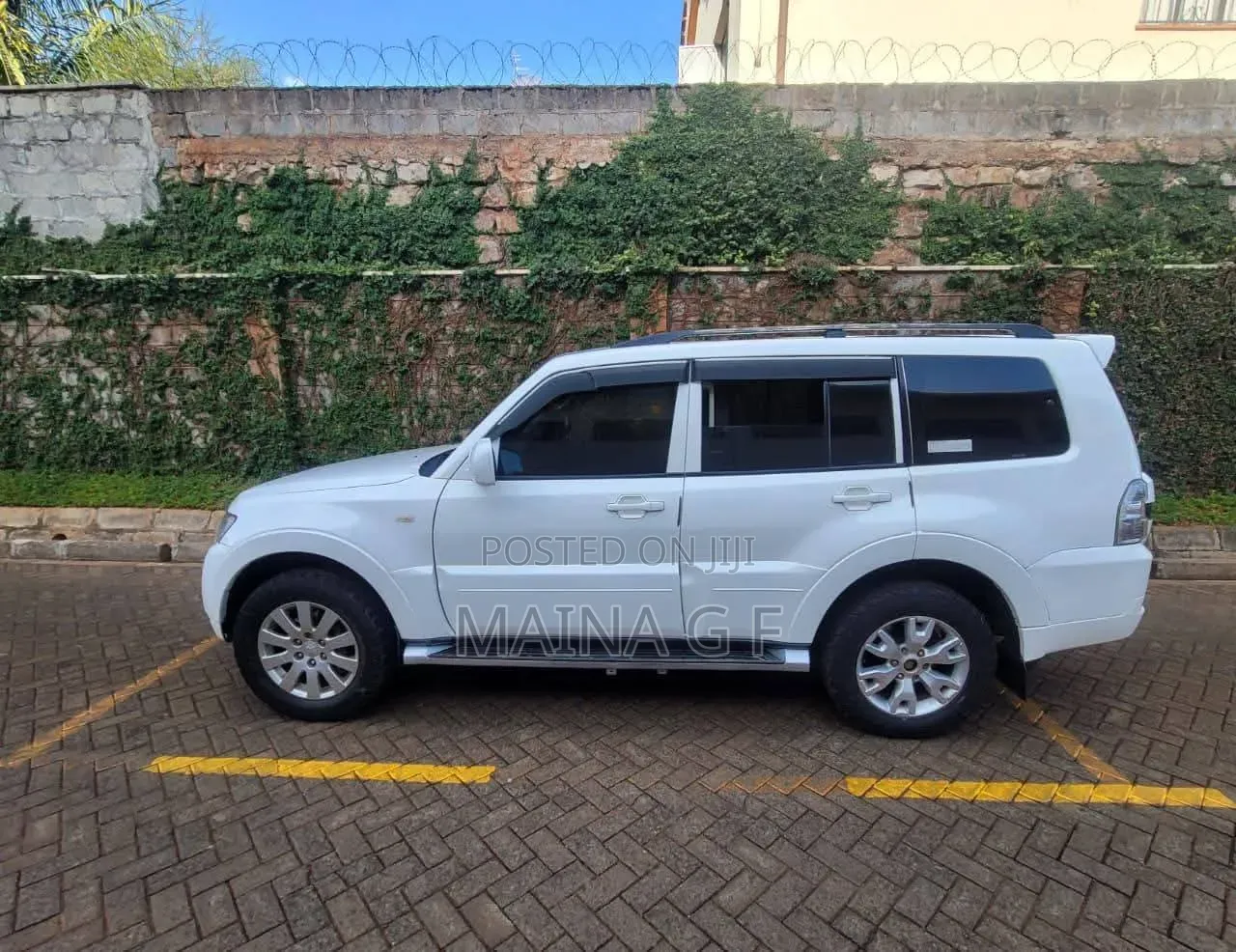 Mitsubishi Pajero 3.2 Di-Dc GLS 2011 White