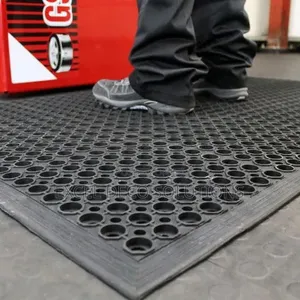 Ramp Edge Drainage Mat for Institutional Walkways