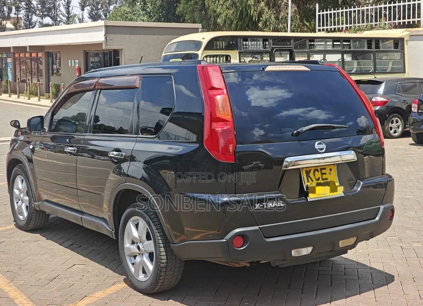 Nissan X-Trail 2.0 Automatic 2008 Black
