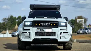 Toyota Land Cruiser Prado 2025 White