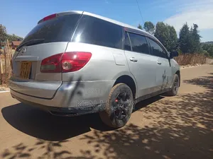 Nissan Wingroad 2011 Silver