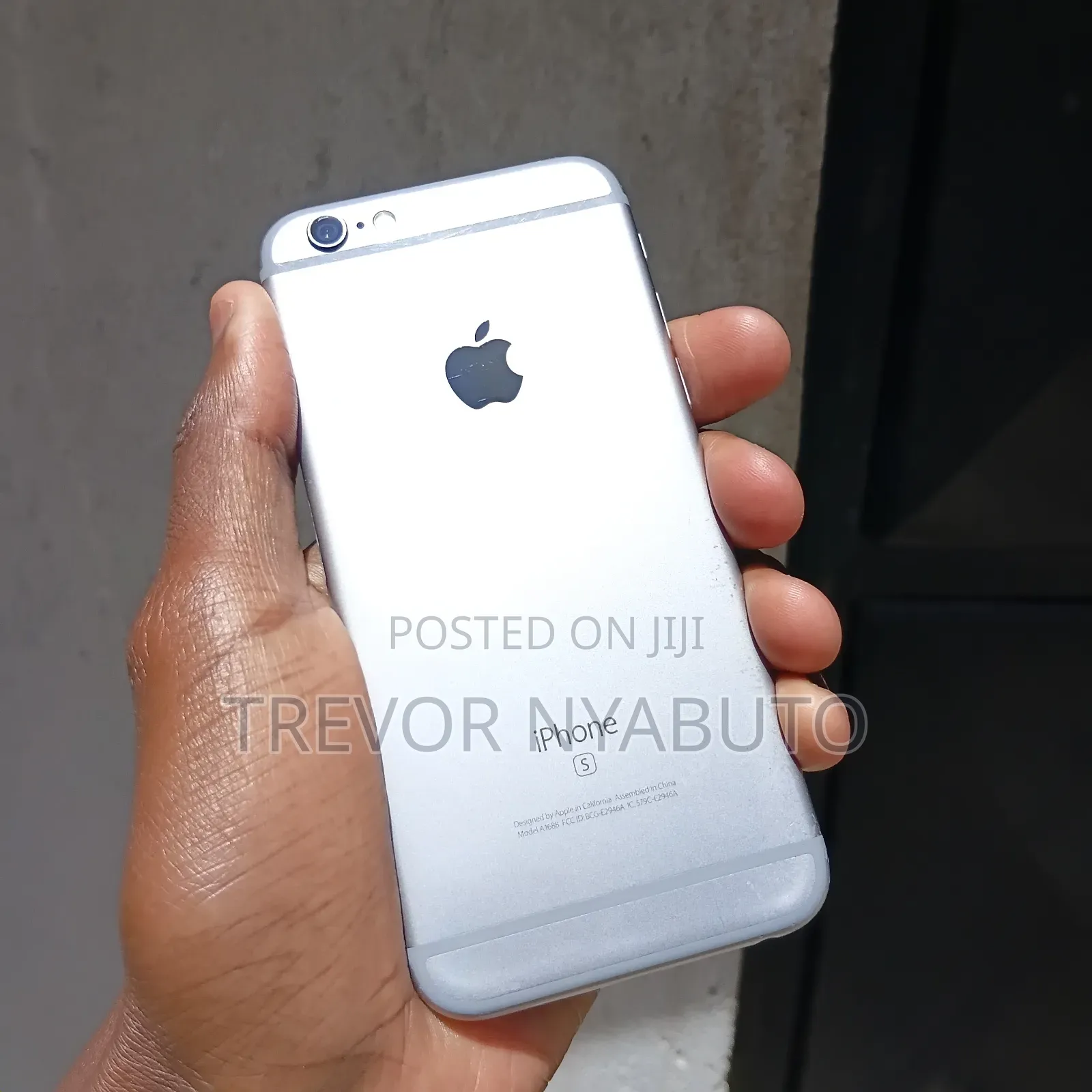 Apple iPhone 6s 16 GB Silver
