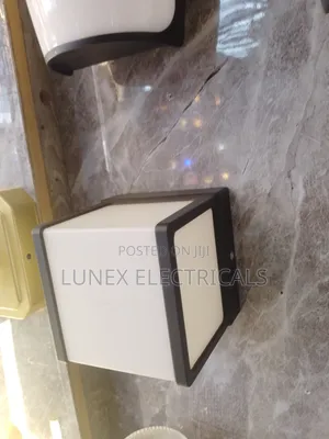 Square LED Cube Wall Light - Black