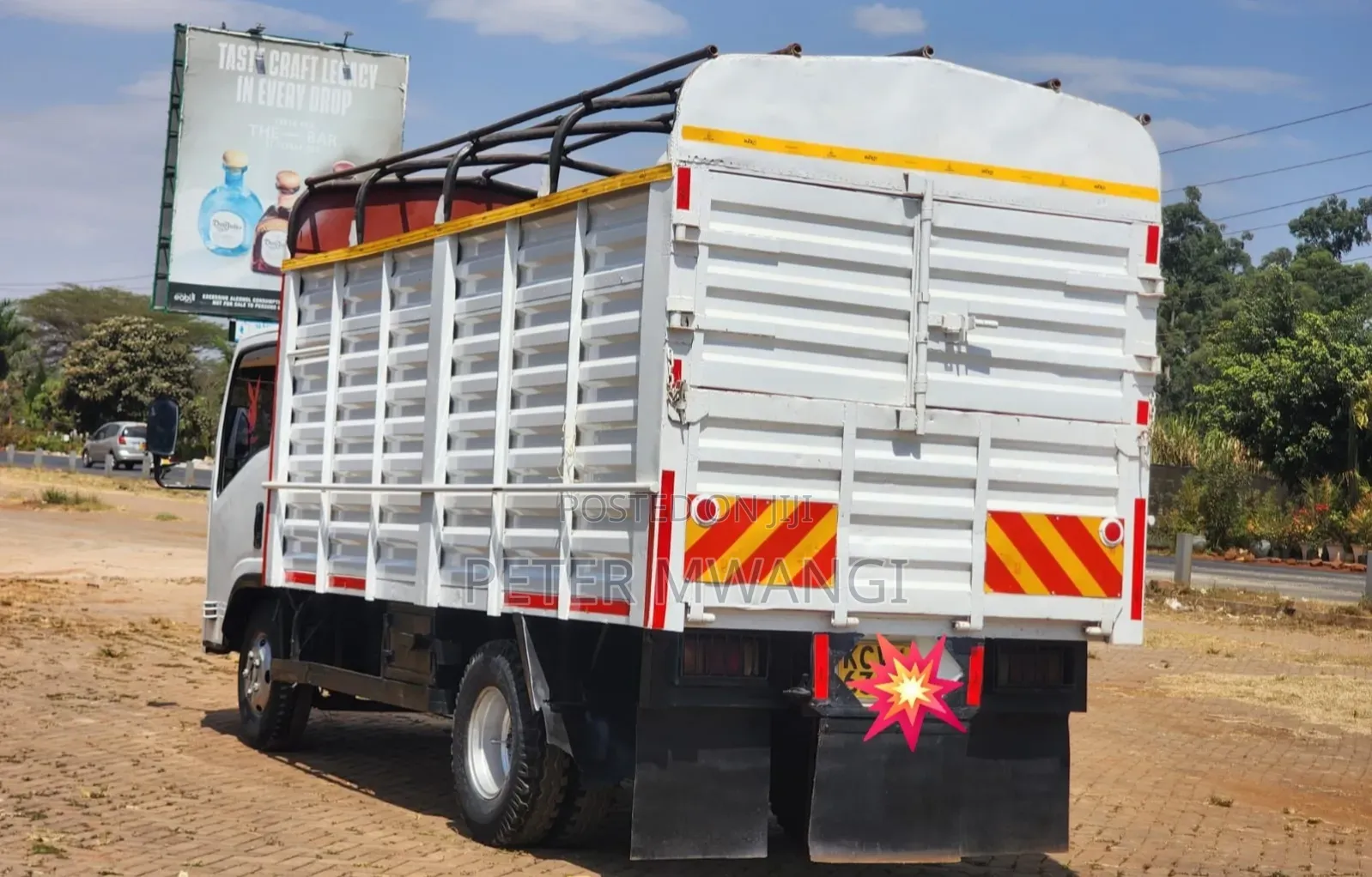 Isuzu NMR 2014 White
