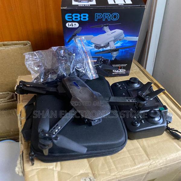 Beginner ReCording E88 Pro Drone With Camera and Screen Control - main view