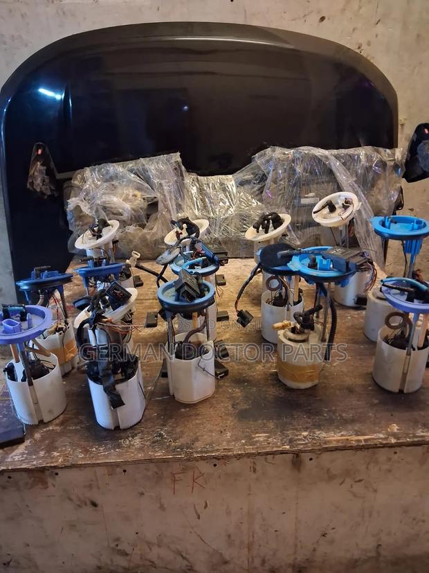 Assorted Vw Fuel Pumps - thumbnail 2