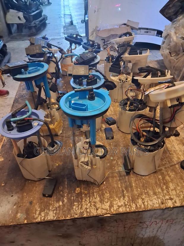 Assorted Vw Fuel Pumps - thumbnail 3