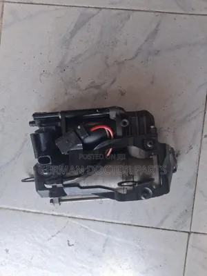 W221 Airmatic Pump
