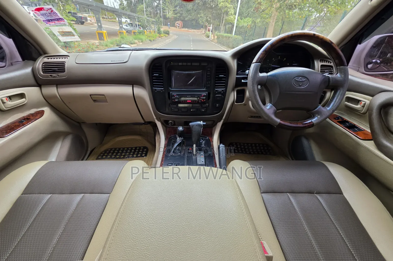 Toyota Land Cruiser 1999 White