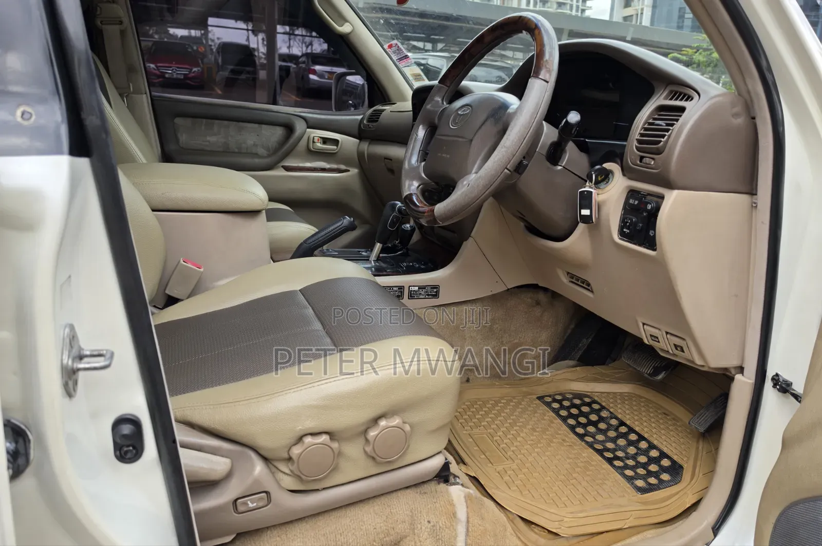 Toyota Land Cruiser 1999 White