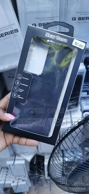 Rugged Shield Hard Case Grid for the Samsung Galaxy S21 Ultra
