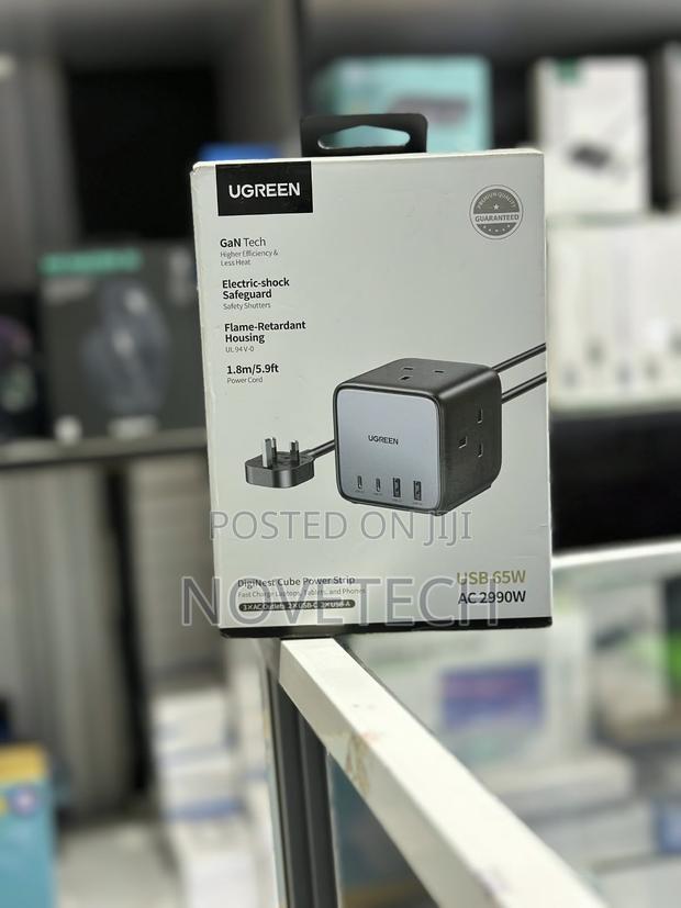 UGREEN 65W USB-C Charging Station Travel Extension