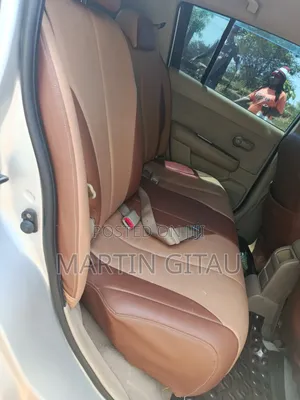 Nissan Tiida 2010 Silver