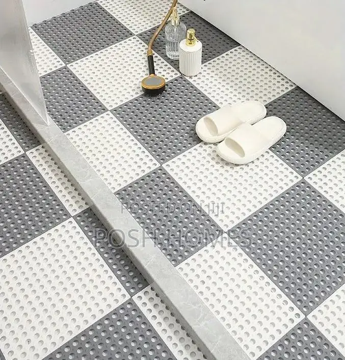 Water-Draining Bathroom Floor Grid