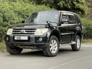 Mitsubishi Pajero 3.2 DI-D Elegance Automatic 2008 Black
