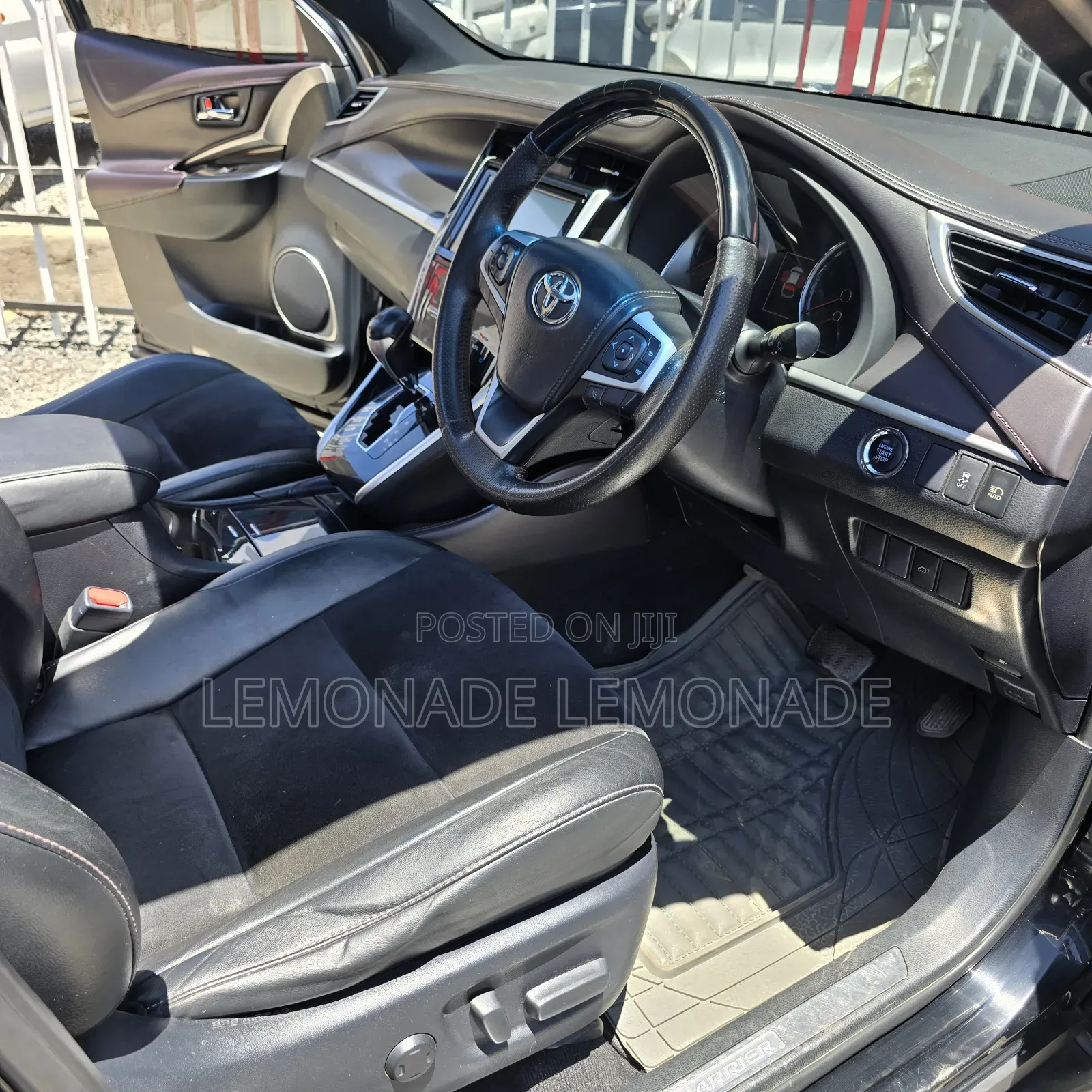 Toyota Harrier 2.0 2015 Black