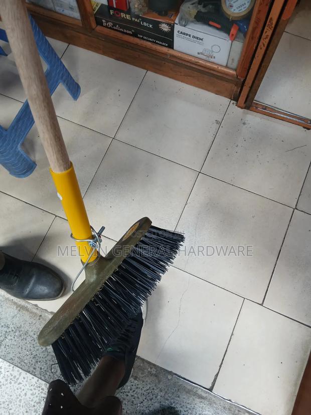 Scrubbing Bassy Brush - main view