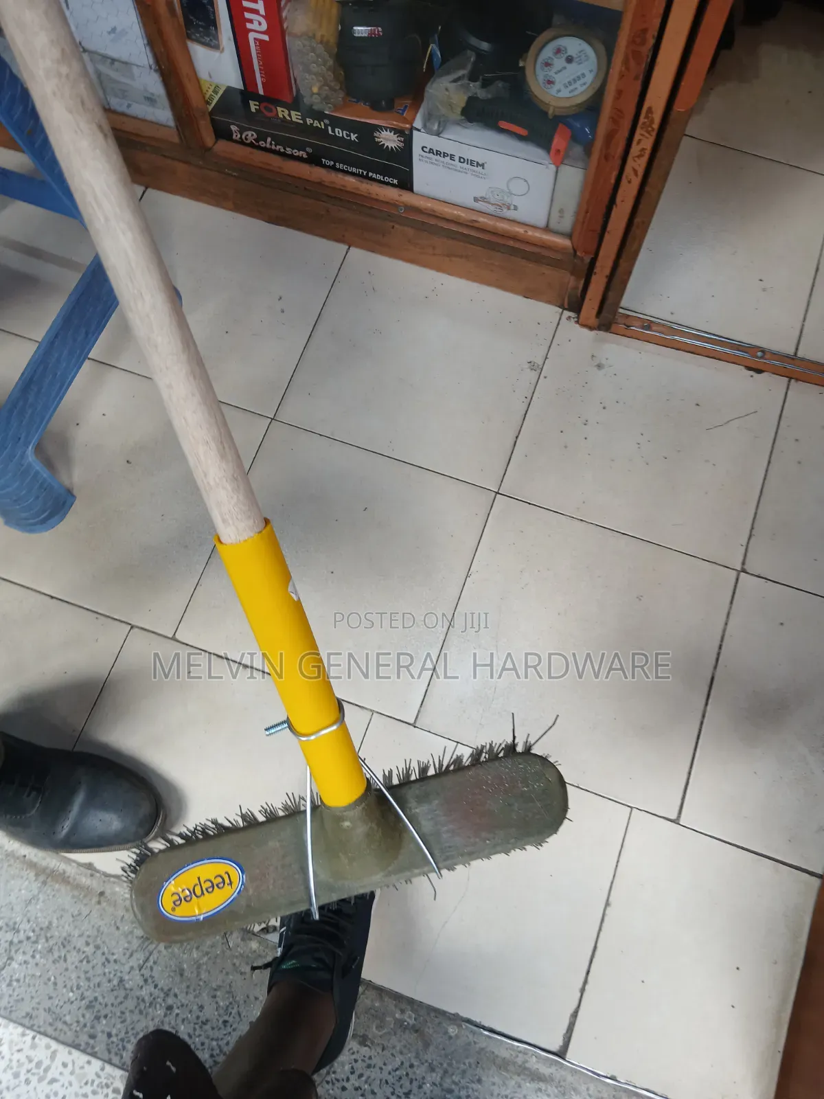 Scrubbing Bassy Brush