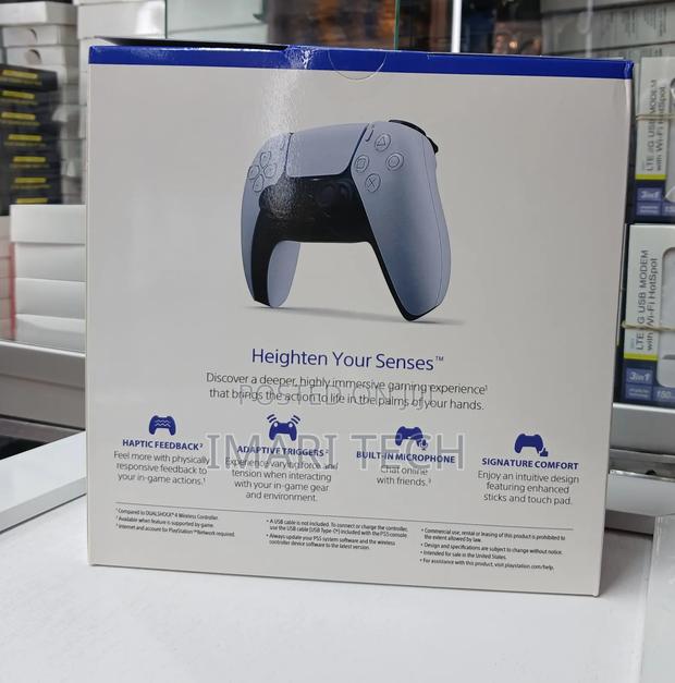 Sony DualSense (PS5) Wireless Controller - thumbnail 2