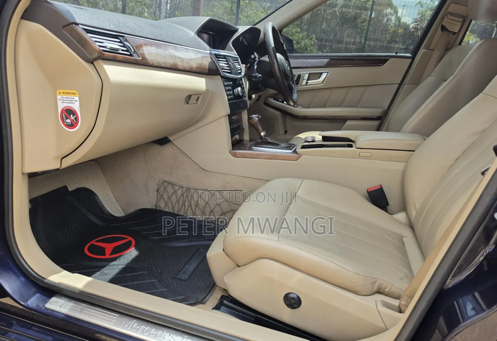 Mercedes-Benz E200 2012 Blue