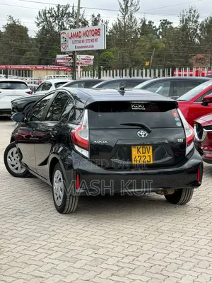 Toyota Aqua 2018 Black