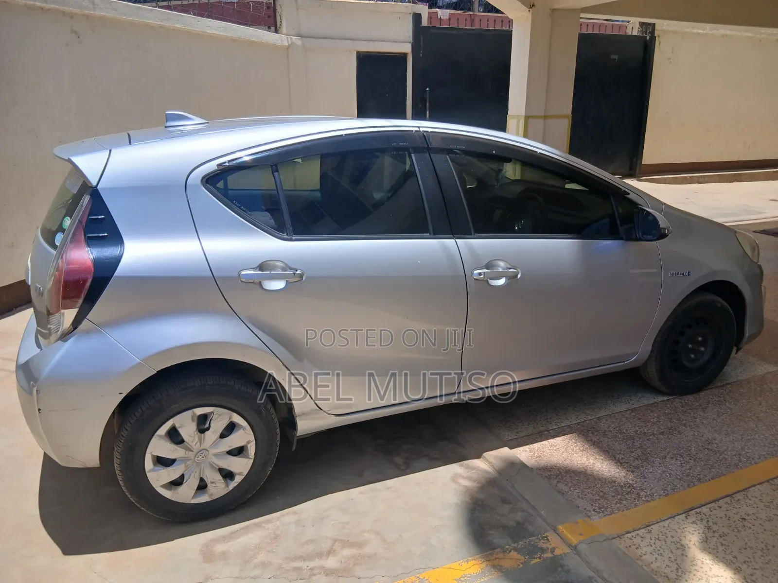 Toyota Aqua 2015 Silver