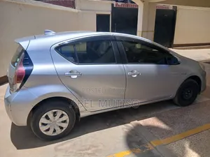 Toyota Aqua 2015 Silver