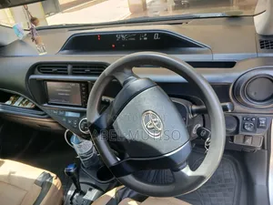 Toyota Aqua 2015 Silver