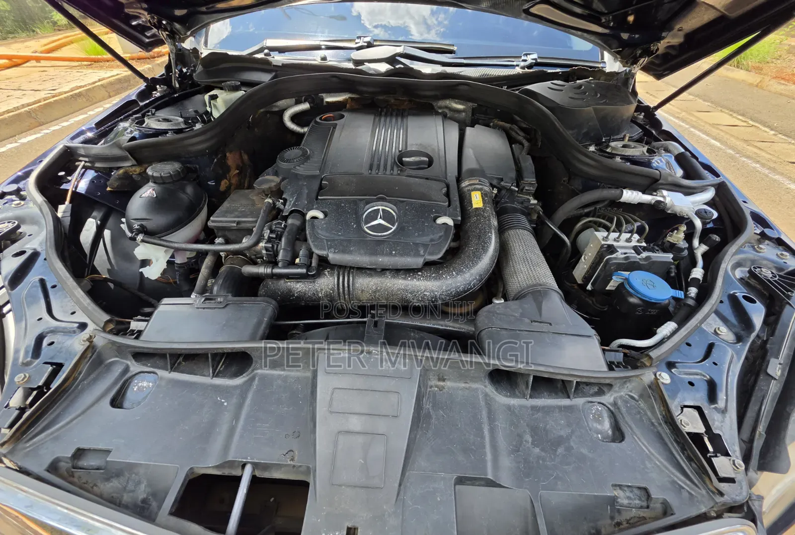 Mercedes-Benz E200 2012 Blue