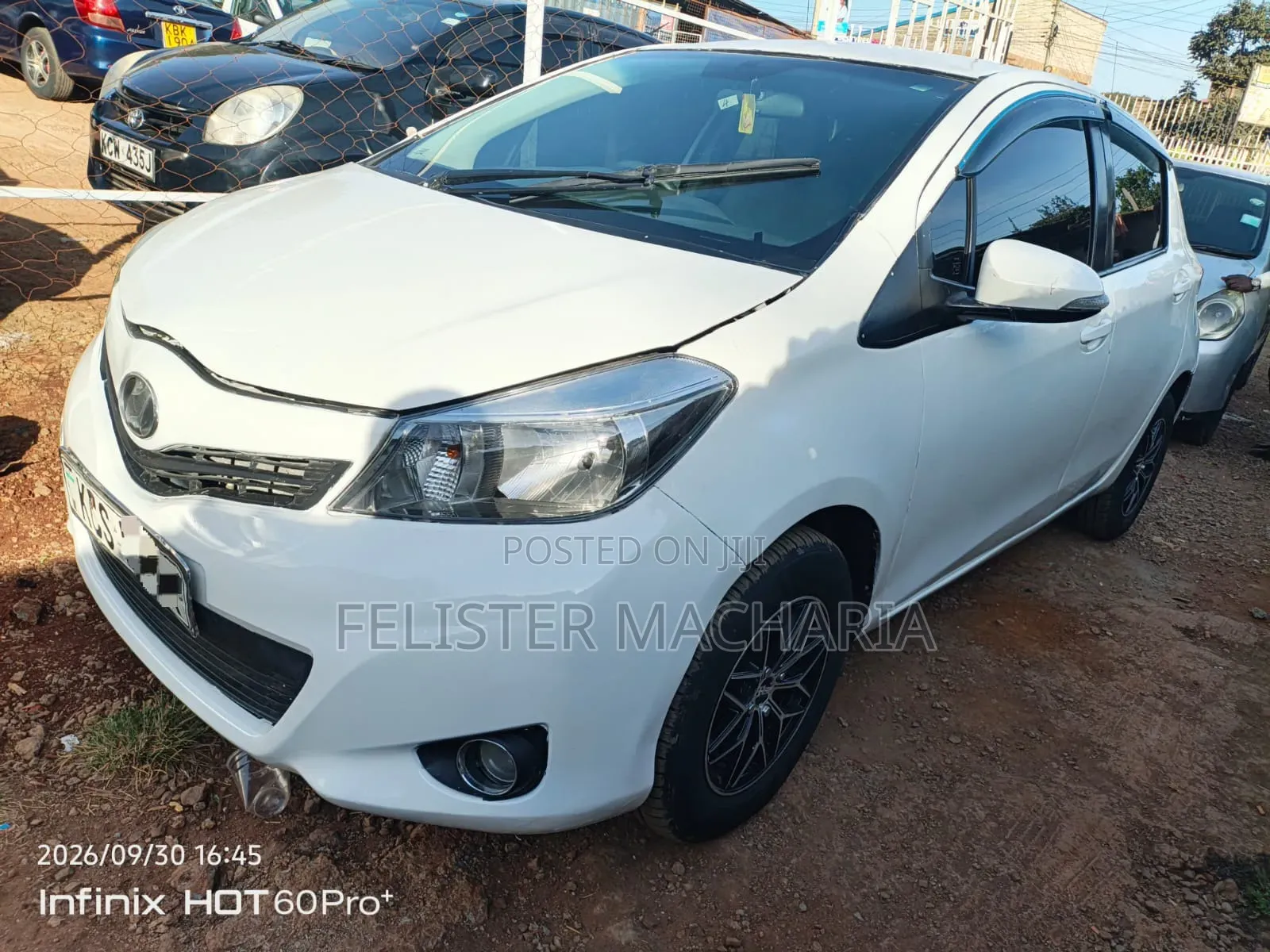Toyota Vitz 2012 White