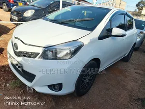 Toyota Vitz 2012 White