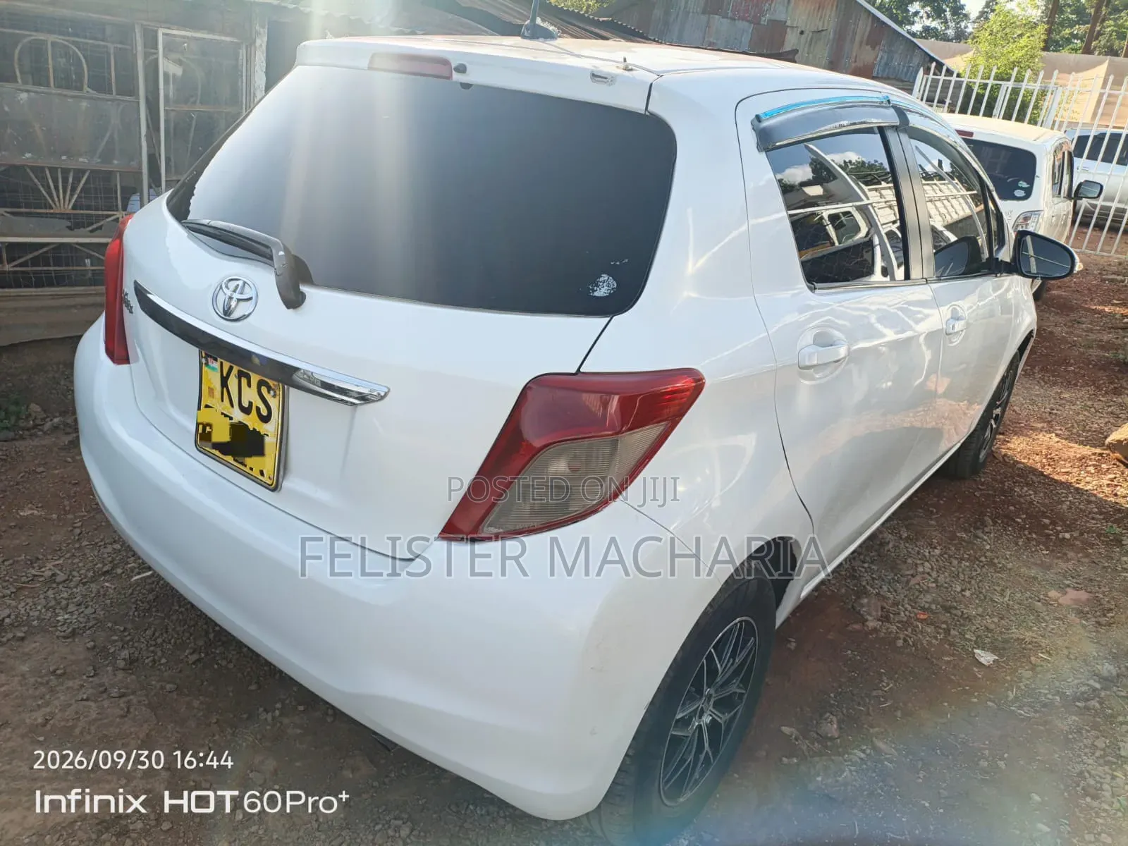 Toyota Vitz 2012 White