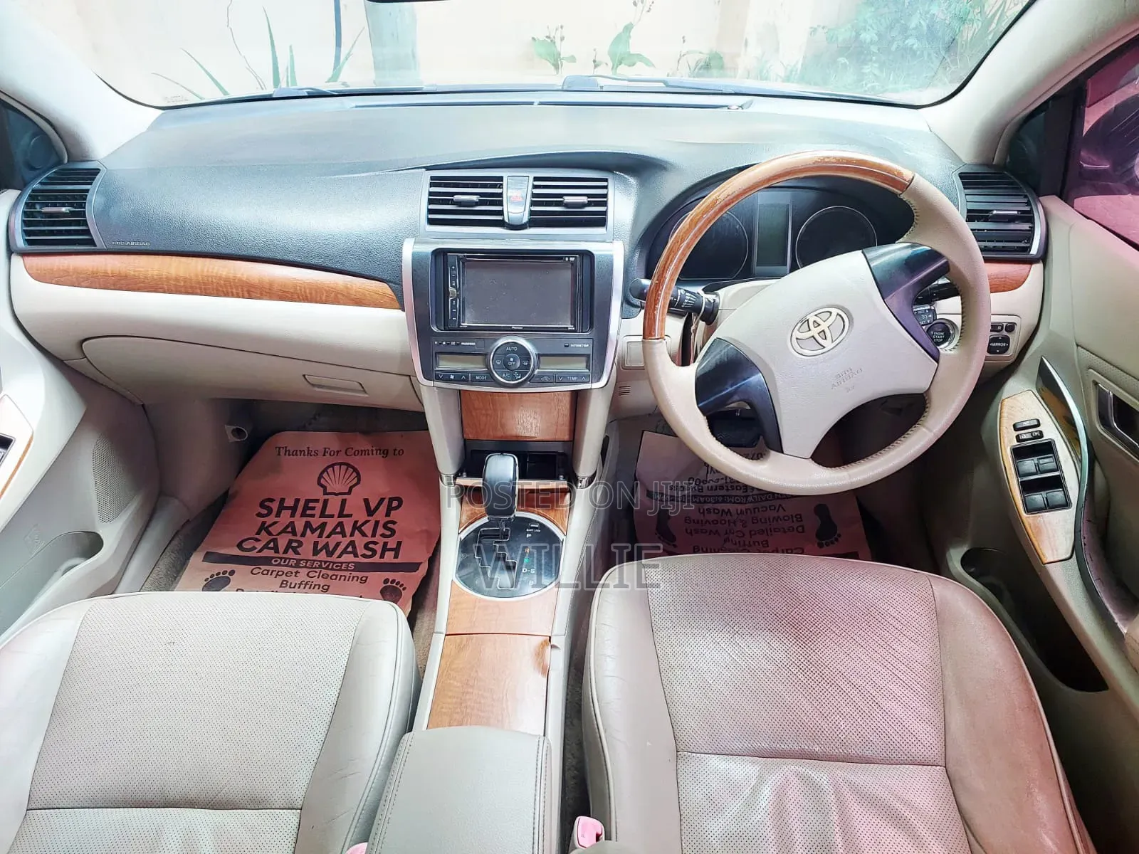 Toyota Premio 2013 Gold