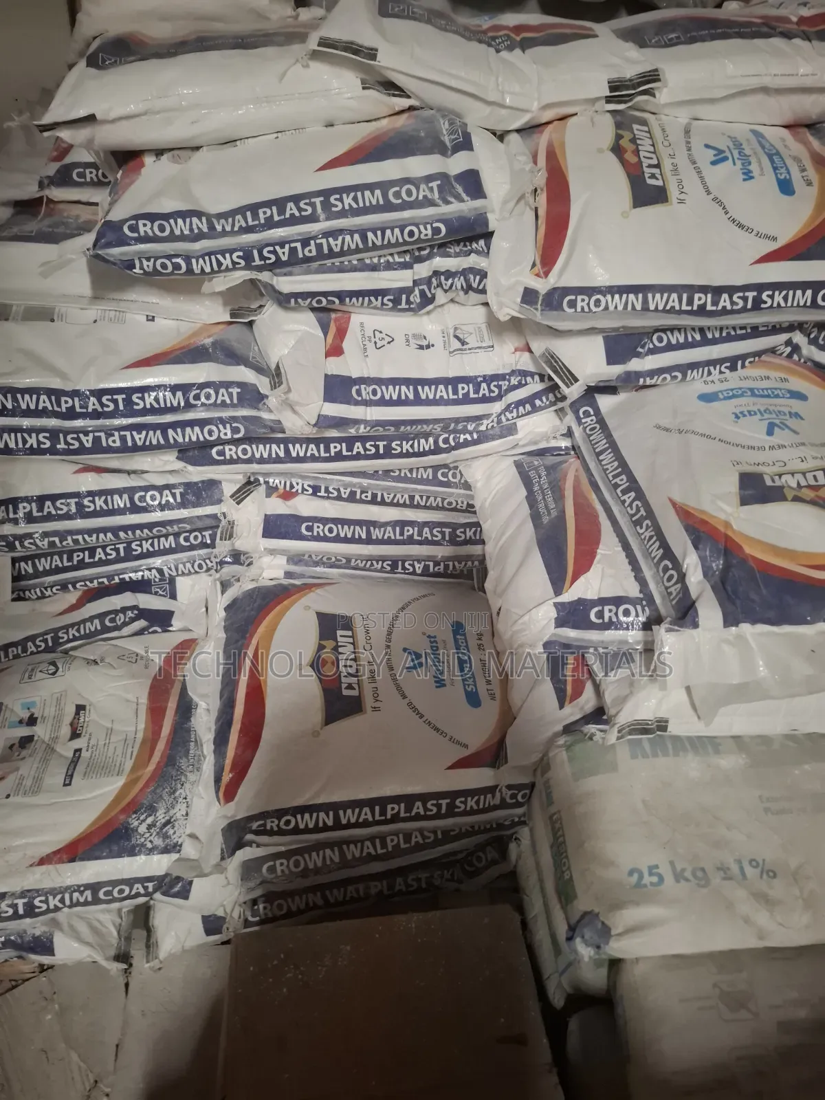 Crown Construction Adhesive Skimming Filler