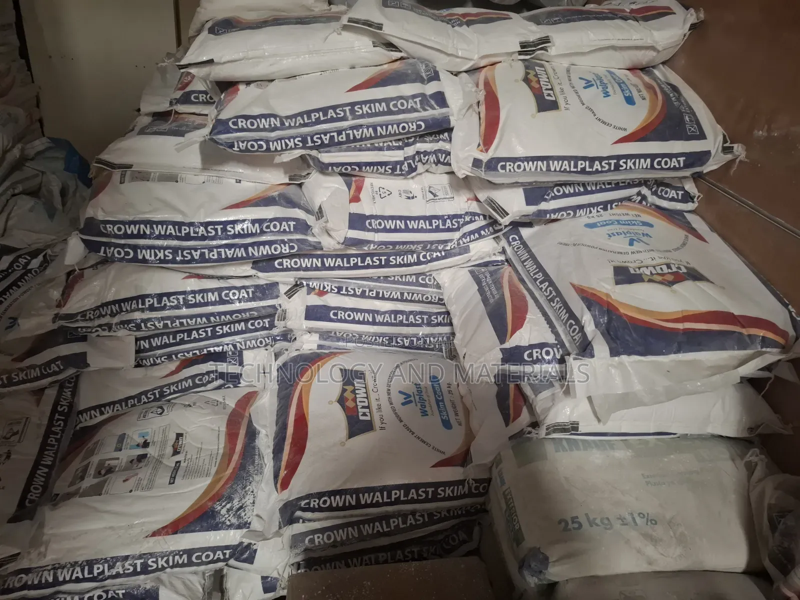 Crown Construction Adhesive Skimming Filler