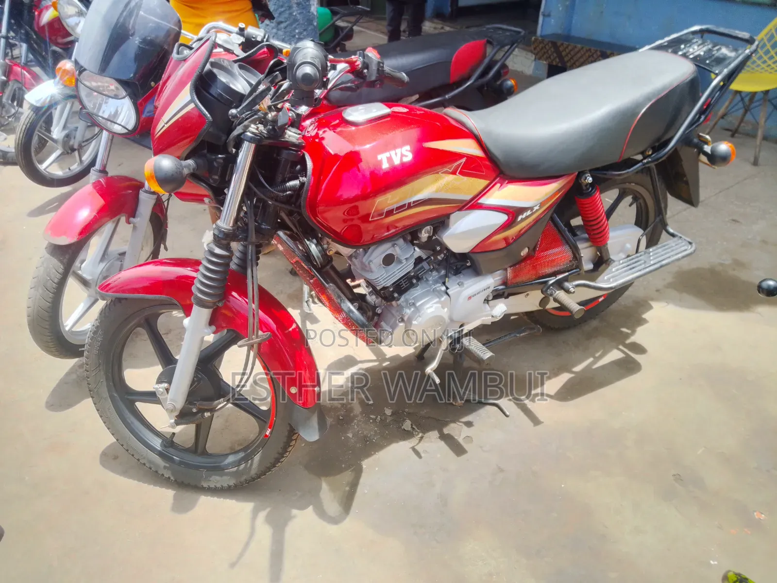 TVS HLX Plus ES 2024 Red