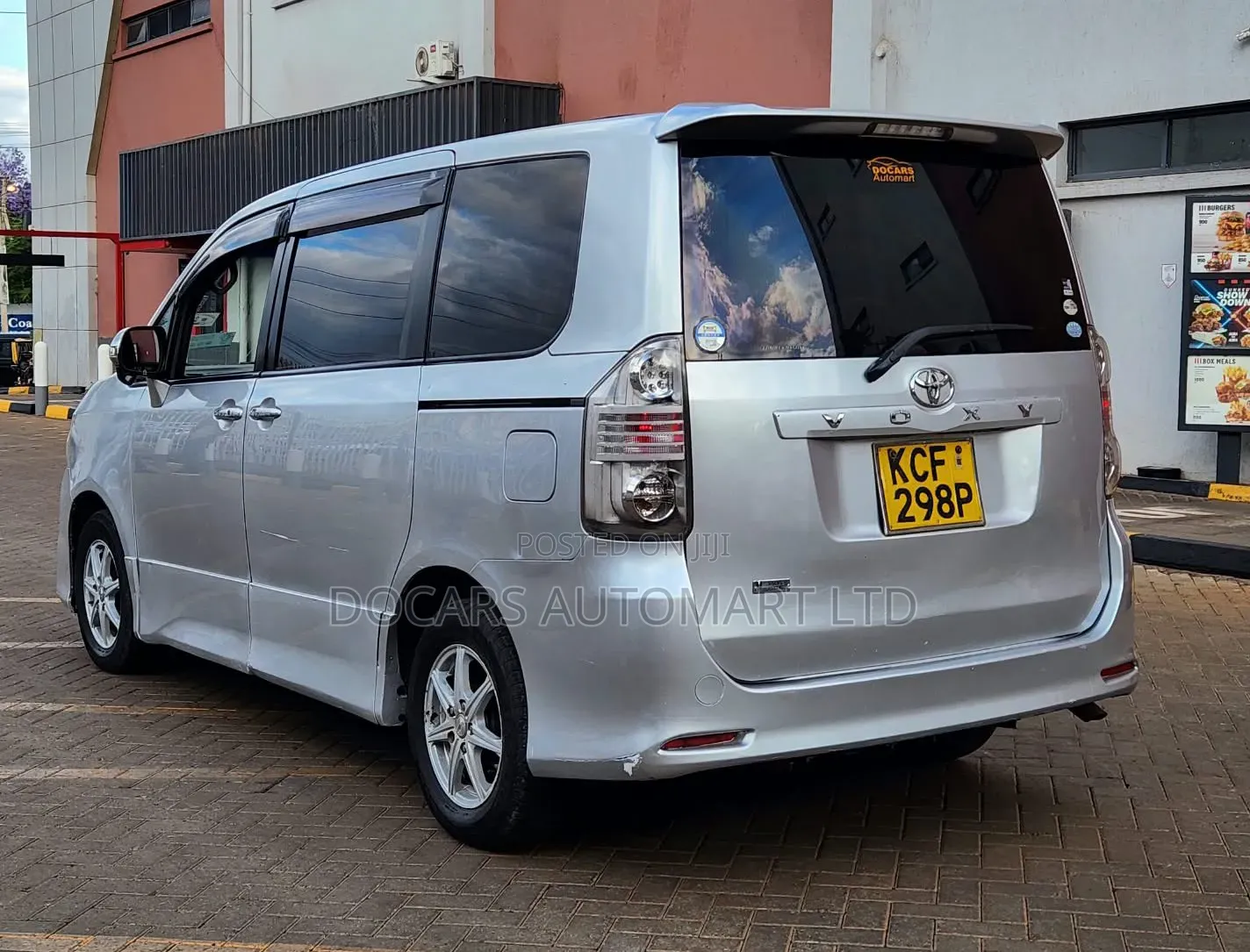 Toyota Voxy 2008 Silver