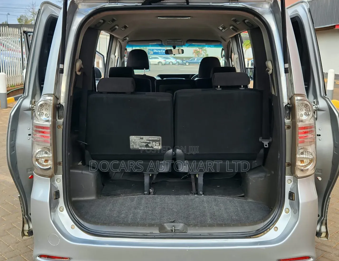 Toyota Voxy 2008 Silver