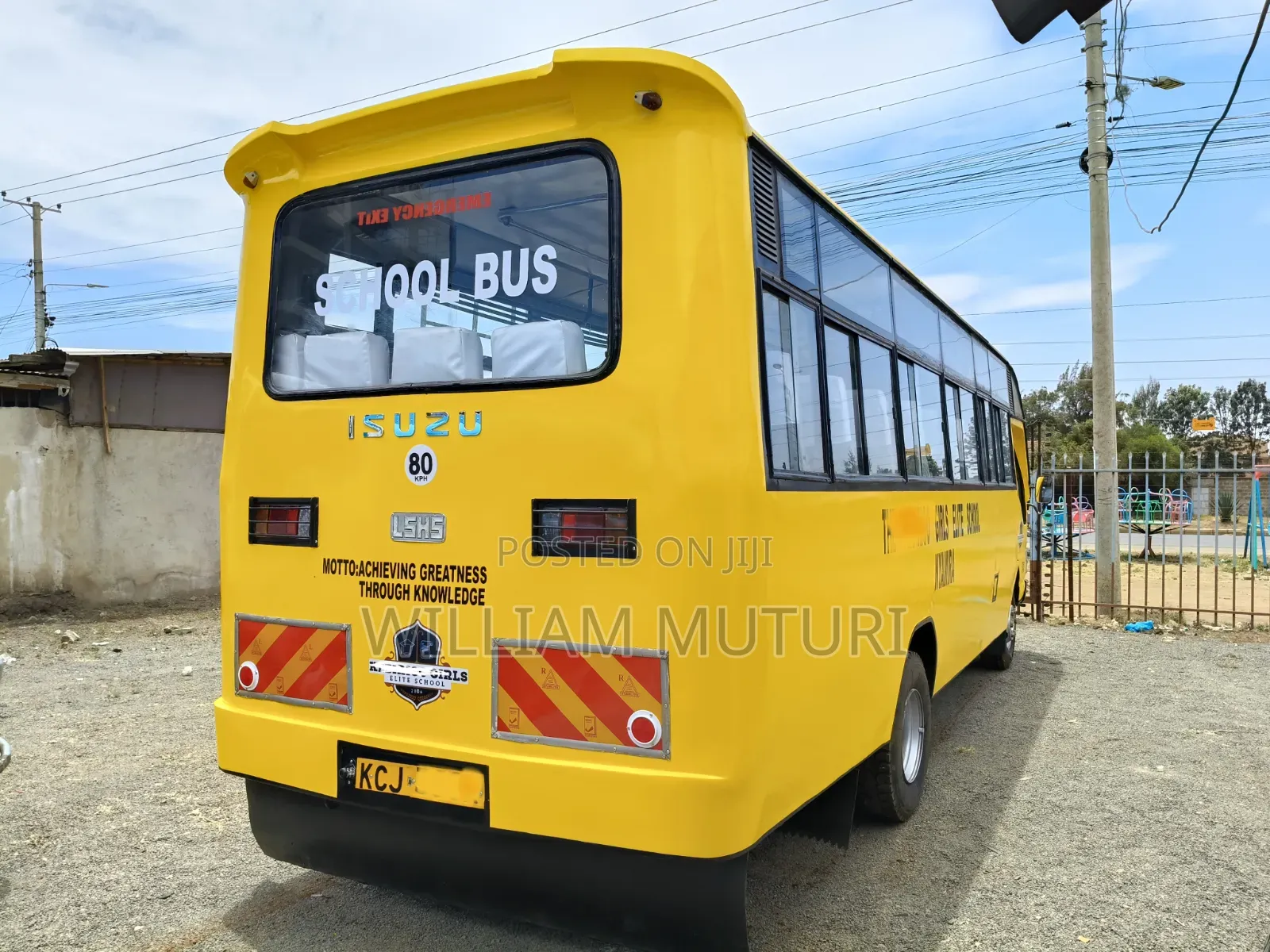 Isuzu NQR 2016 Yellow
