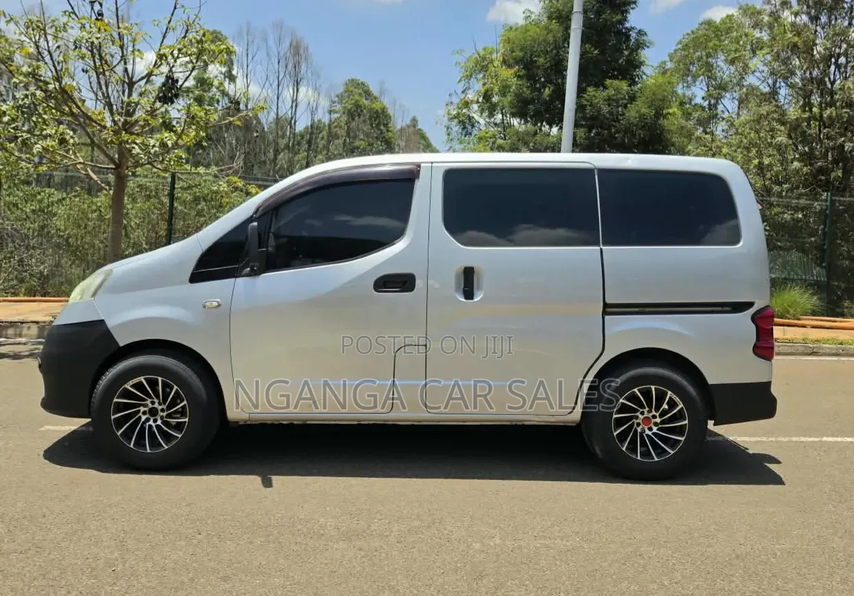 Nissan NV200 2014 Silver