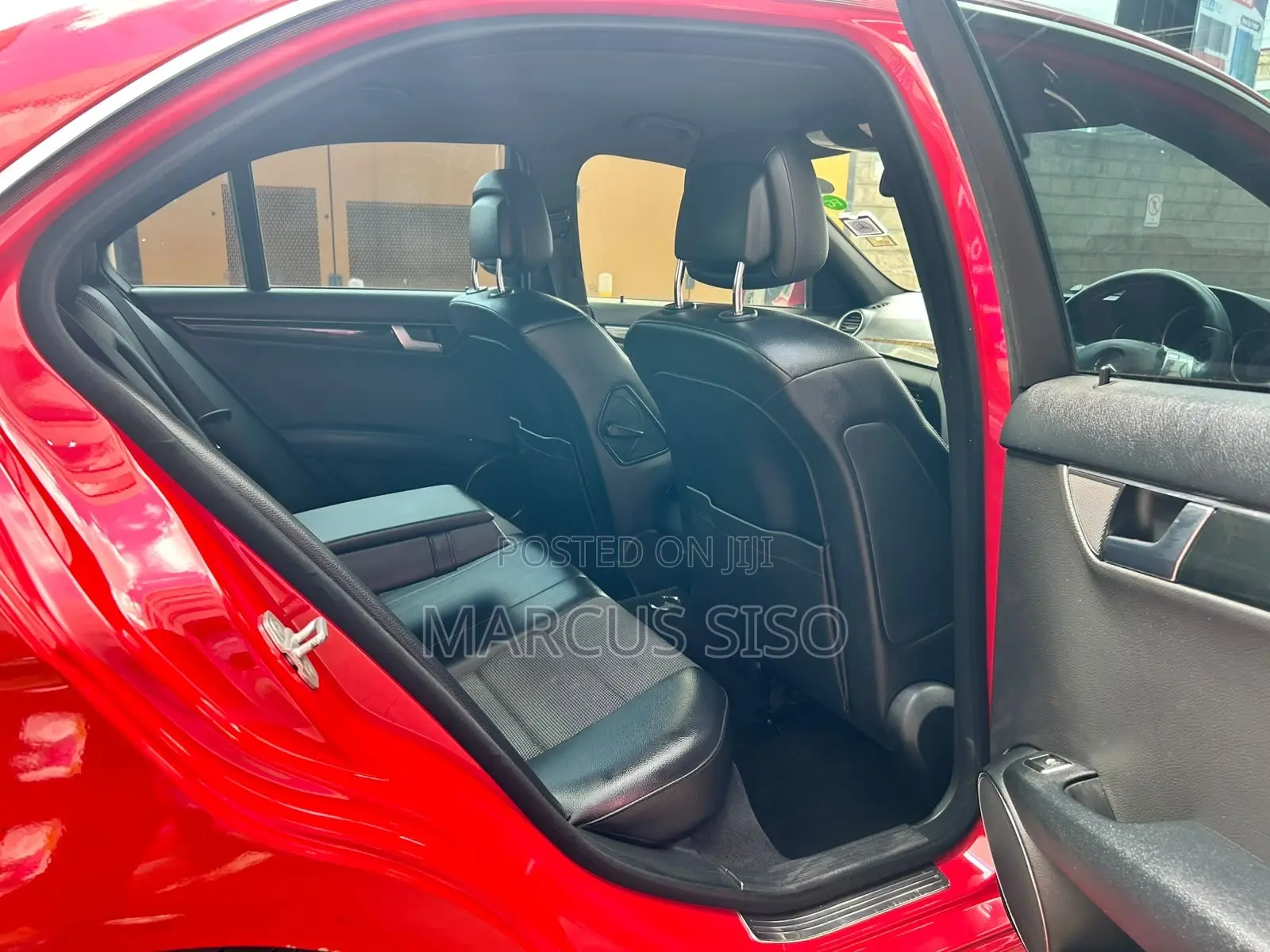 Mercedes-Benz C200 2012 Red