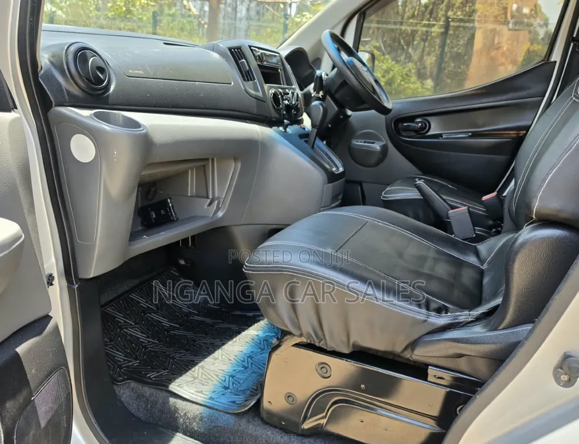 Nissan NV200 2014 Silver